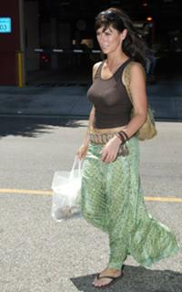 Jennifer Love Hewitt feet photo thumbnail
