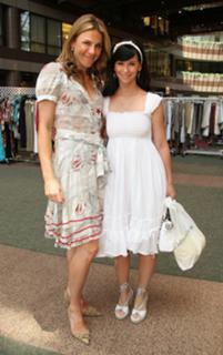 Jennifer Love Hewitt feet photo thumbnail