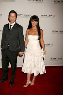 Jennifer Love Hewitt feet photo thumbnail