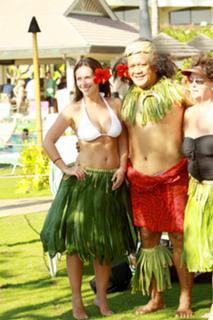 Jennifer Love Hewitt feet photo thumbnail