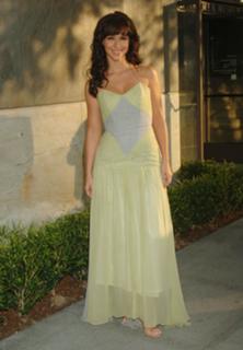 Jennifer Love Hewitt feet photo thumbnail