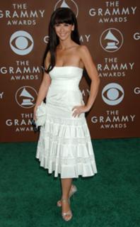 Jennifer Love Hewitt feet photo thumbnail