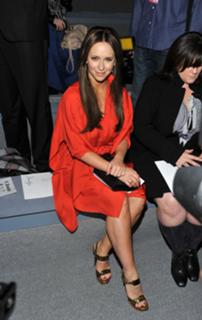 Jennifer Love Hewitt feet photo thumbnail