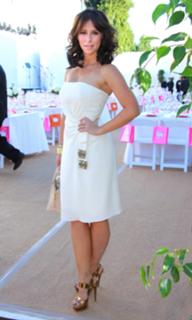 Jennifer Love Hewitt feet photo thumbnail