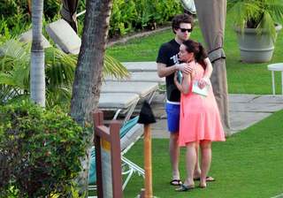 Jennifer Love Hewitt feet photo thumbnail
