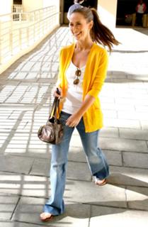 Jennifer Love Hewitt feet photo thumbnail