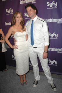 Jennifer Love Hewitt feet photo thumbnail