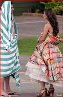 Jennifer Love Hewitt feet photo thumbnail