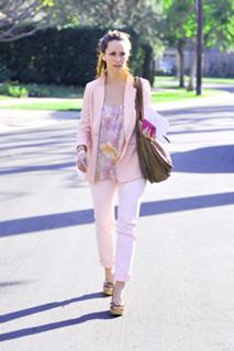 Jennifer Love Hewitt feet photo thumbnail