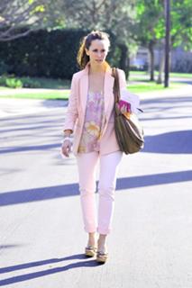 Jennifer Love Hewitt feet photo thumbnail