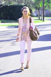 Jennifer Love Hewitt feet photo thumbnail