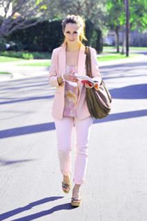 Jennifer Love Hewitt feet photo thumbnail