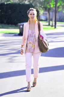 Jennifer Love Hewitt feet photo thumbnail