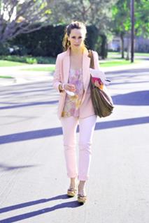 Jennifer Love Hewitt feet photo thumbnail