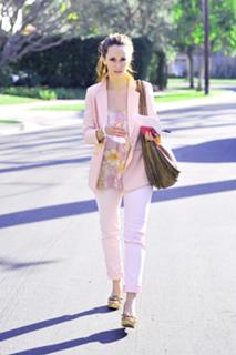 Jennifer Love Hewitt feet photo thumbnail