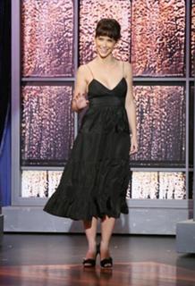 Jennifer Love Hewitt feet photo thumbnail