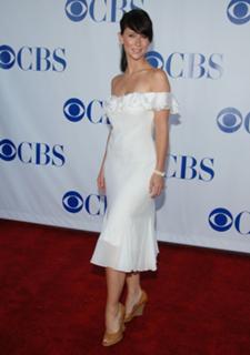 Jennifer Love Hewitt feet photo thumbnail