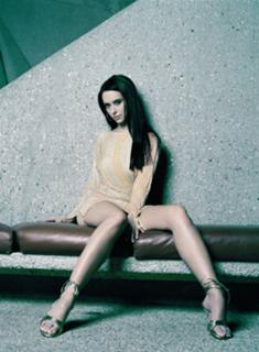 Jennifer Love Hewitt feet photo thumbnail