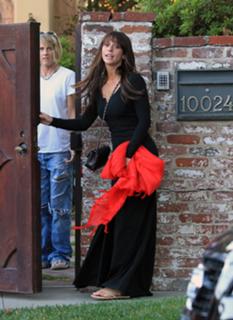 Jennifer Love Hewitt feet photo thumbnail