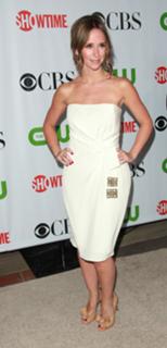 Jennifer Love Hewitt feet photo thumbnail