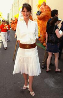 Jennifer Love Hewitt feet photo thumbnail