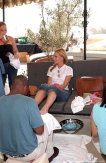 Jennifer Love Hewitt feet photo thumbnail