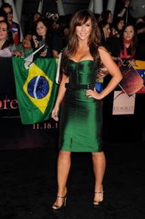 Jennifer Love Hewitt feet photo thumbnail