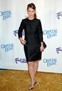 Jennifer Love Hewitt feet photo thumbnail