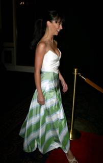 Jennifer Love Hewitt feet photo thumbnail