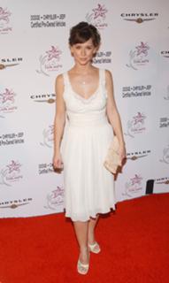 Jennifer Love Hewitt feet photo thumbnail