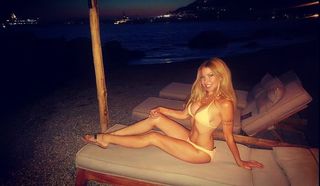 Jennifer Lyons feet photo 19