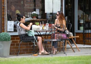 Jennifer Metcalfe feet photo thumbnail