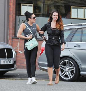 Jennifer Metcalfe feet photo thumbnail