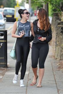 Jennifer Metcalfe feet photo thumbnail