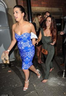 Jennifer Metcalfe feet photo thumbnail