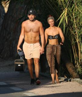 Jennifer Metcalfe feet photo thumbnail