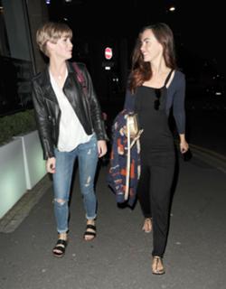 Jennifer Metcalfe feet photo thumbnail