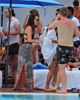 Jennifer Metcalfe feet photo thumbnail