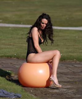 Jennifer Metcalfe feet photo thumbnail
