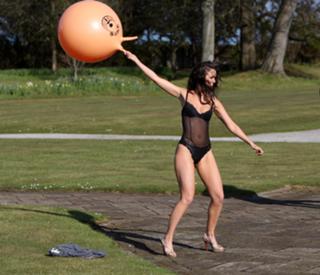 Jennifer Metcalfe feet photo thumbnail