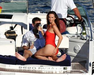 Jennifer Metcalfe feet photo thumbnail