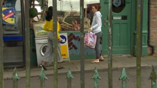 Jennifer Metcalfe feet photo thumbnail