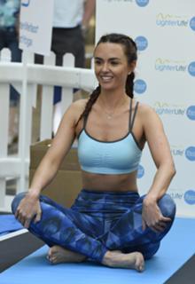 Jennifer Metcalfe feet photo thumbnail