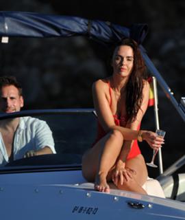 Jennifer Metcalfe feet photo thumbnail