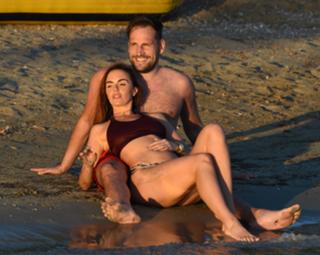 Jennifer Metcalfe feet photo thumbnail