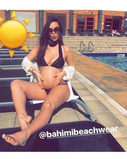 Jennifer Metcalfe feet photo thumbnail