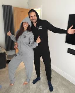 Jennifer Metcalfe feet photo thumbnail