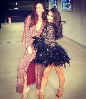 Jennifer Metcalfe feet photo thumbnail