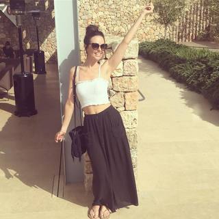 Jennifer Metcalfe feet photo thumbnail