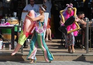 Jennifer Metcalfe feet photo thumbnail